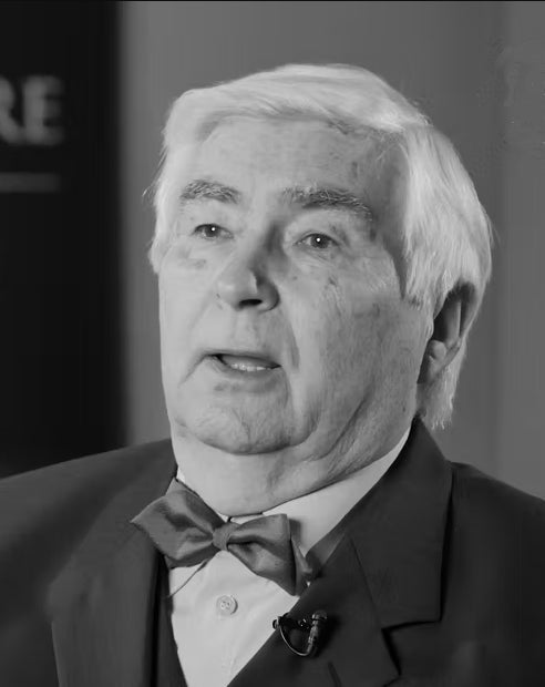 Elhunyt dr. Vályi István
